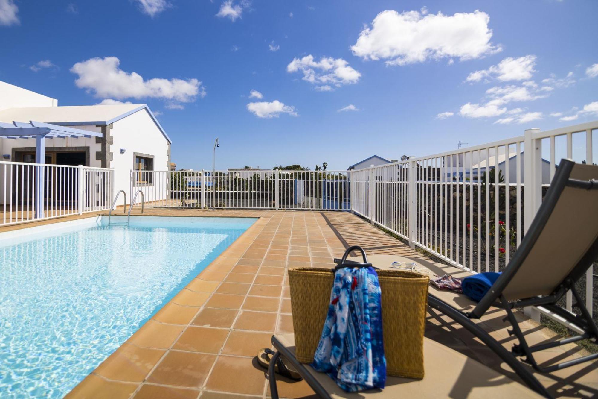 Villa & Tao Mazo *